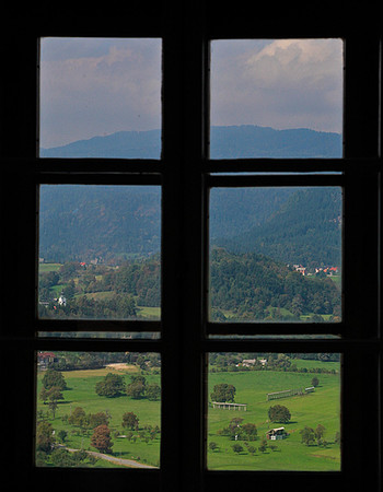 CASTLE WINDOW