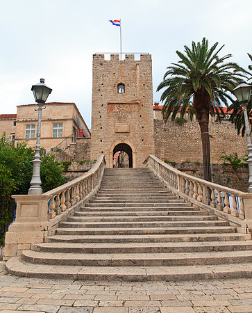 CORCULA GATE