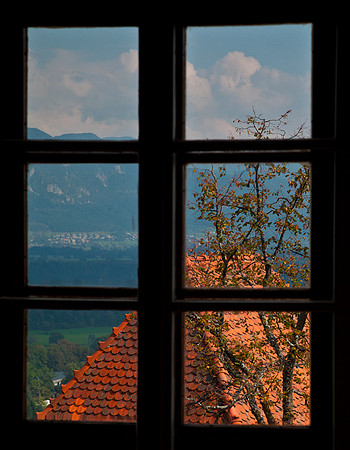 CASTLE WINDOW